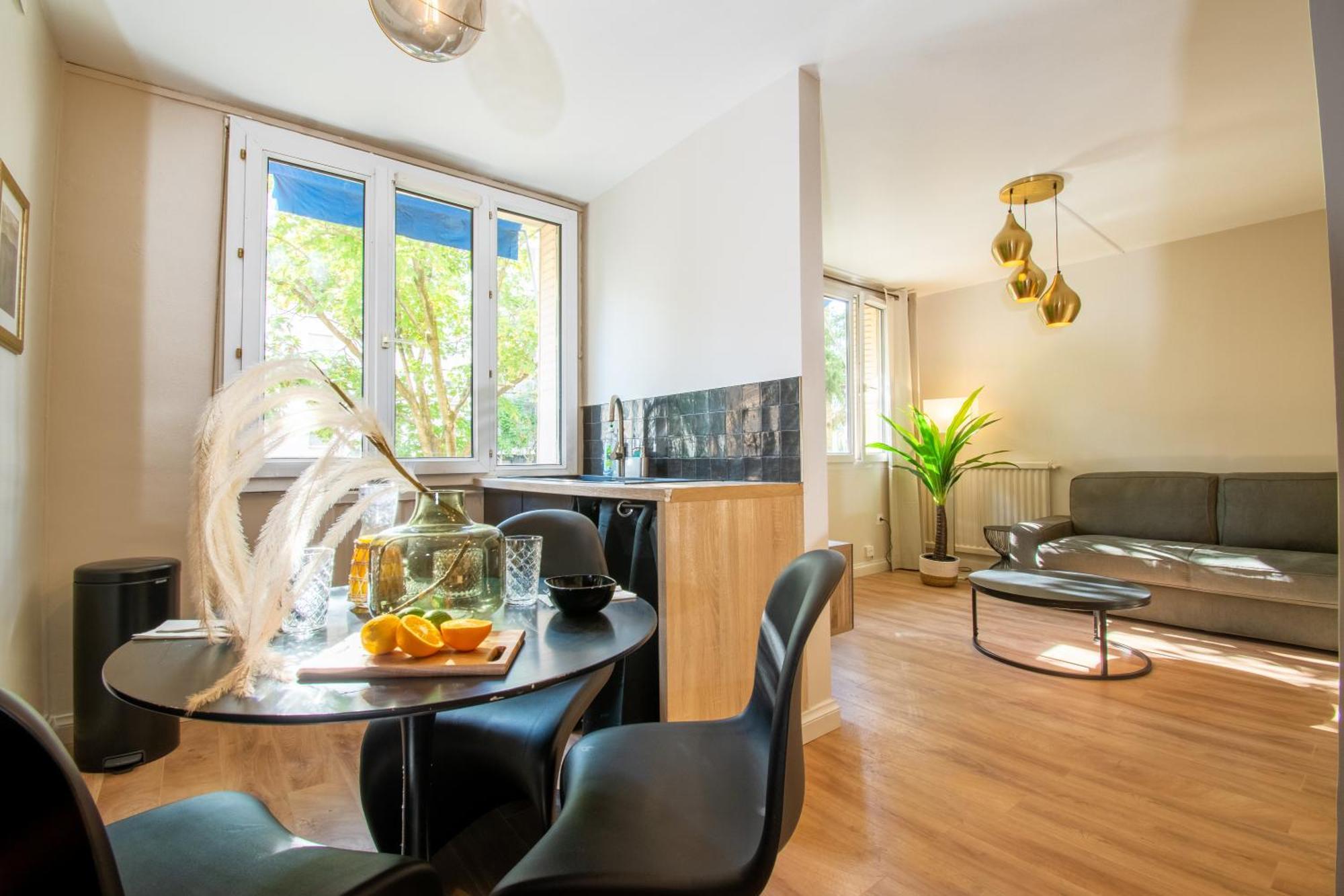Suite Madison Villeurbanne Luaran gambar